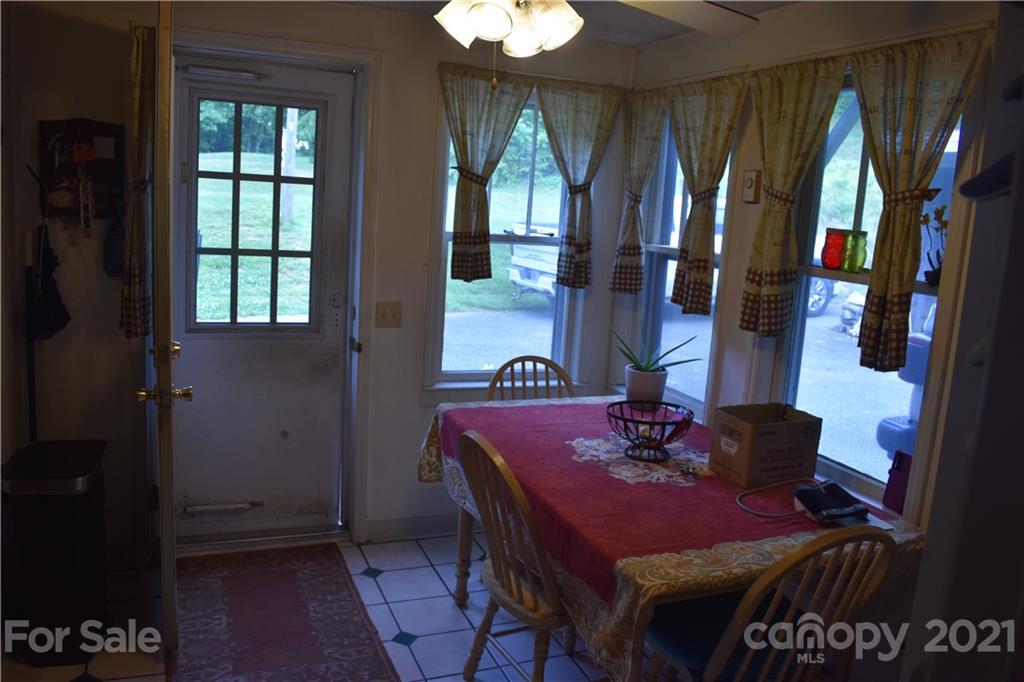 1081 Goose Creek Road Marion, NC 28752 - Photo 11 of 31 Gallery Image 11