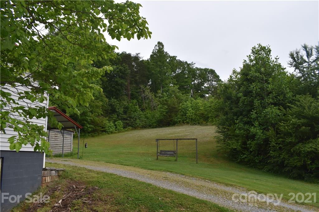 1081 Goose Creek Road Marion, NC 28752 - Photo 18 of 31 Gallery Image 18