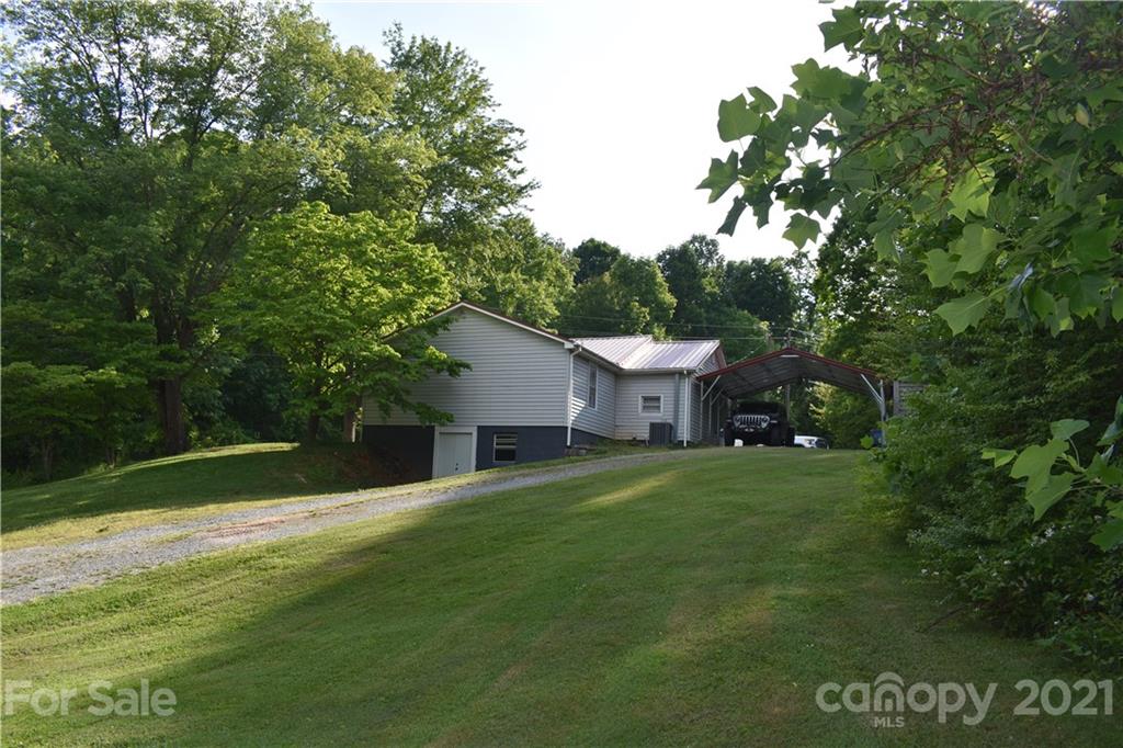 1081 Goose Creek Road Marion, NC 28752 - Photo 24 of 31 Gallery Image 24