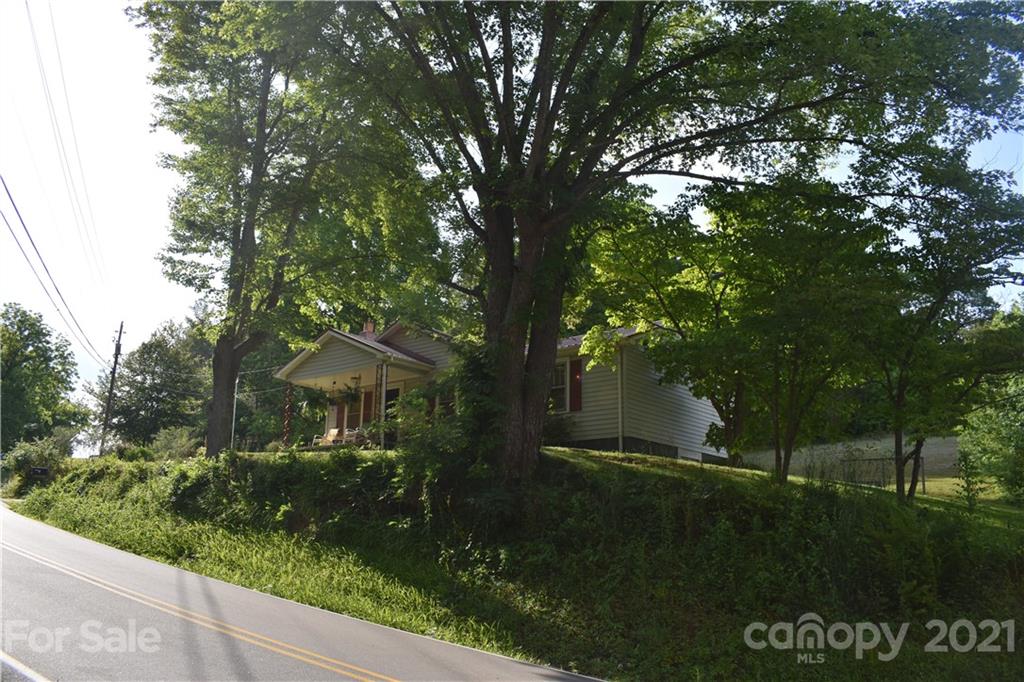 1081 Goose Creek Road Marion, NC 28752 - Photo 28 of 31 Gallery Image 28