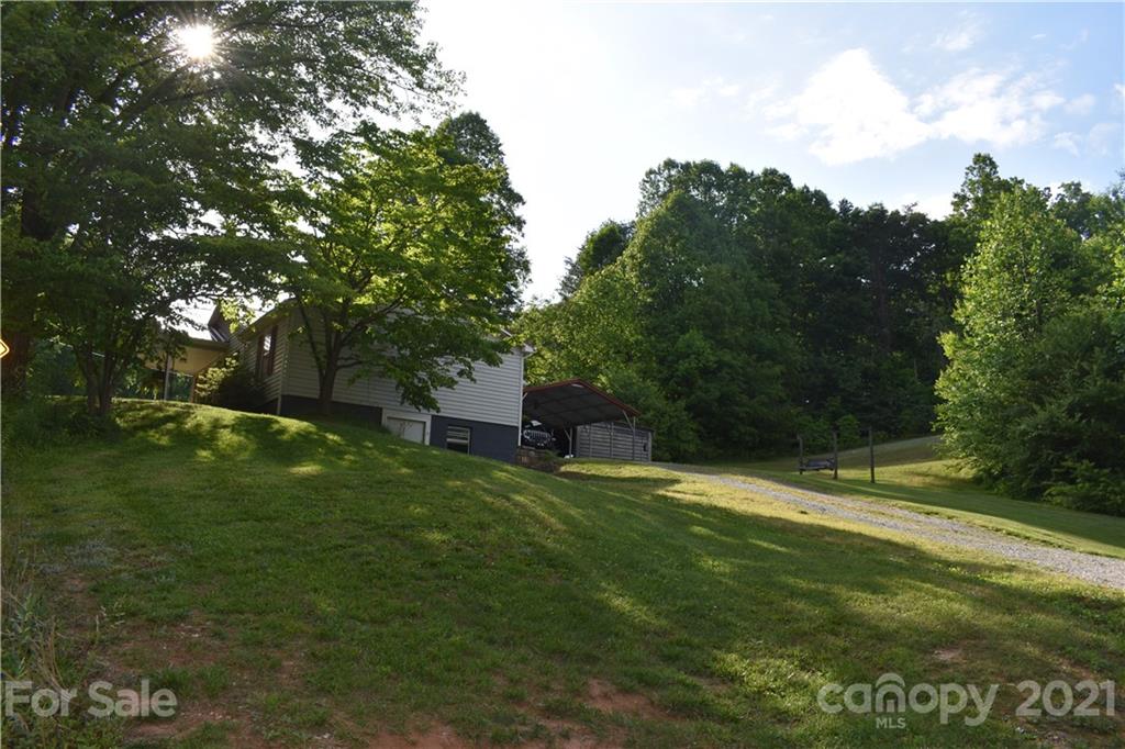 1081 Goose Creek Road Marion, NC 28752 - Photo 29 of 31 Gallery Image 29