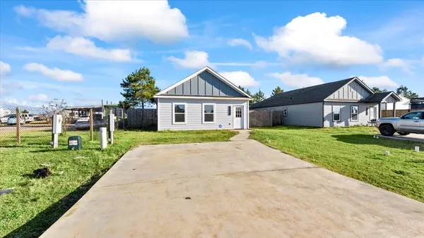 $2,000 | 1428 Road 5607 Cleveland Tx 77327, Cleveland, TX 77327