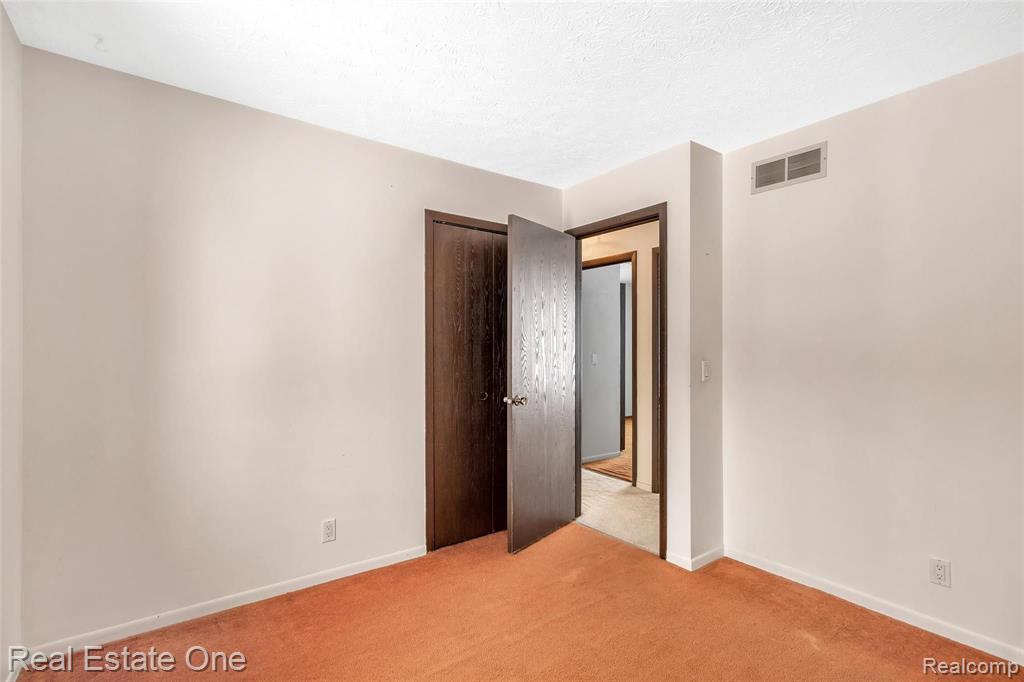 1629 North Nicholson Road Fowlerville, MI 48836 - Photo 22 of 29 Gallery Image 22