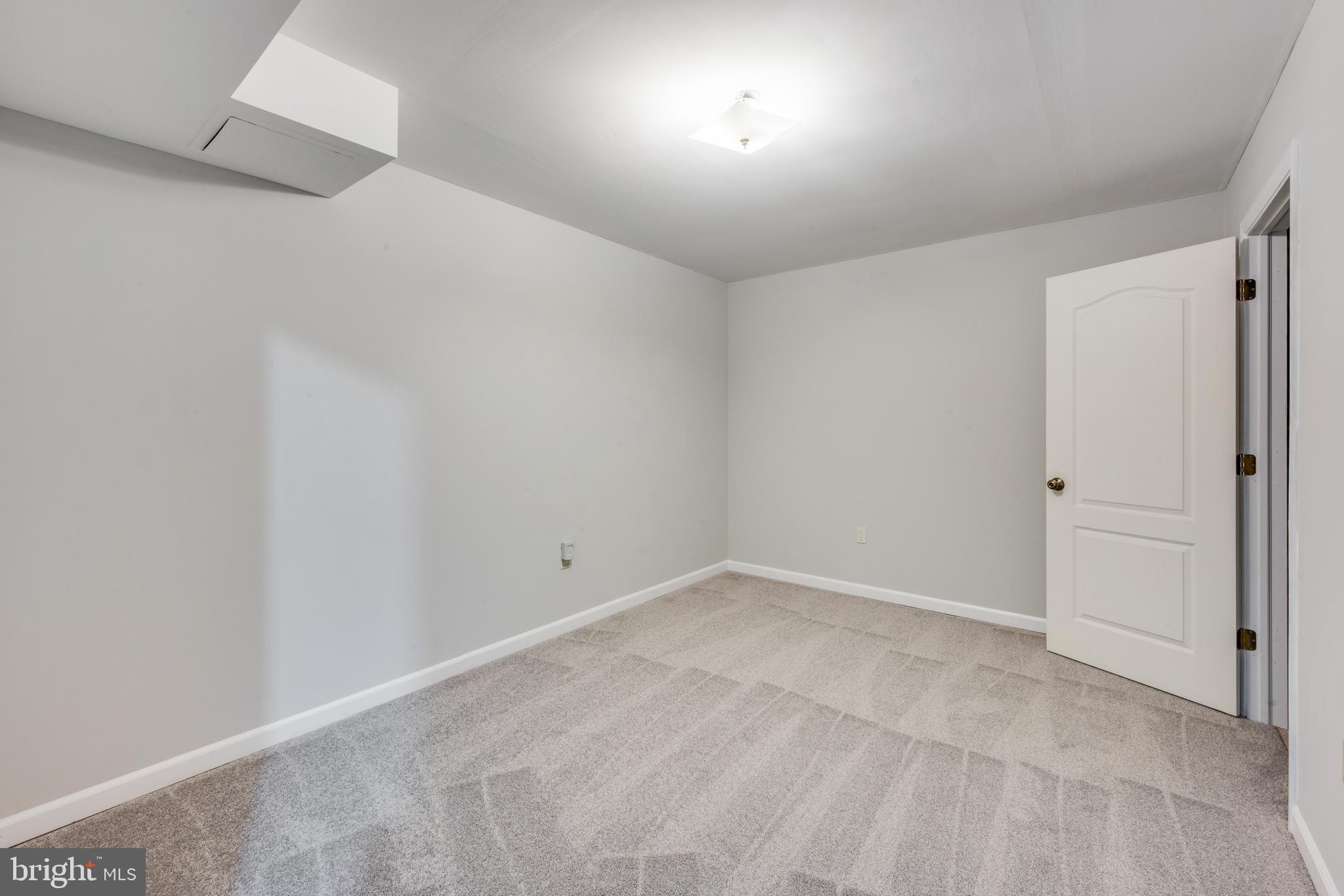 14423 Bakersfield Court Silver Spring, MD 20906 - Photo 29 of 37