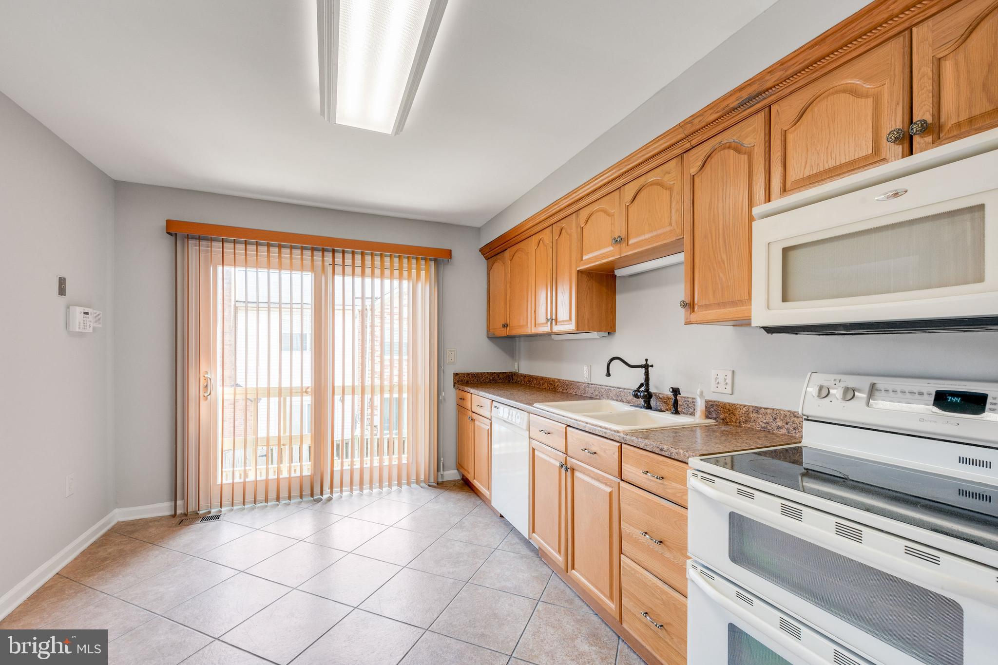 14423 Bakersfield Court Silver Spring, MD 20906 - Photo 8 of 37