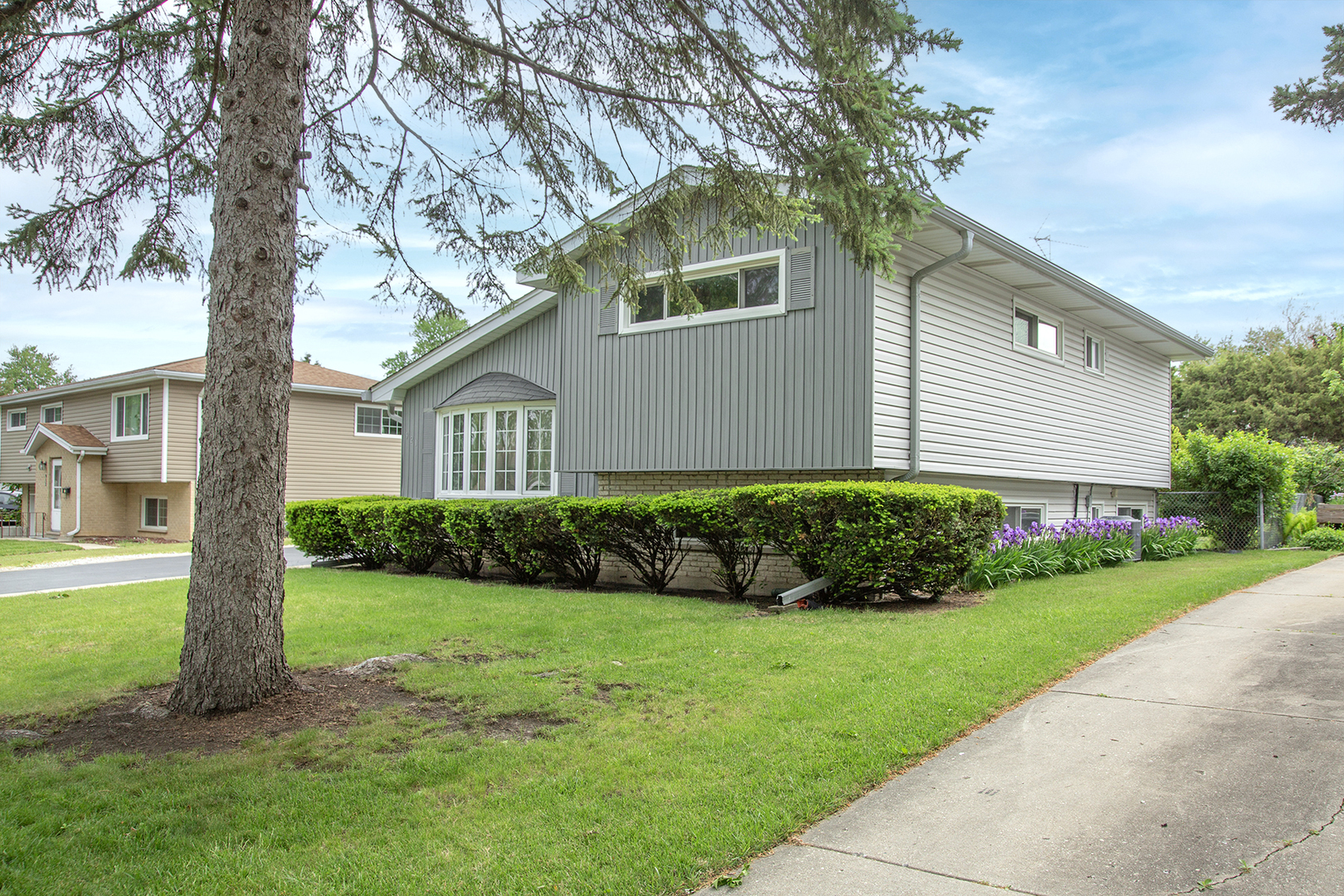 921 Iowa Avenue Addison, IL 60101 - Photo 2 of 30