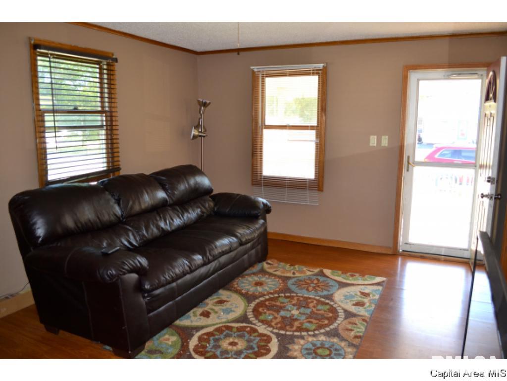 2801 South Walnut Street Springfield, IL 62704 - Photo 3 of 8