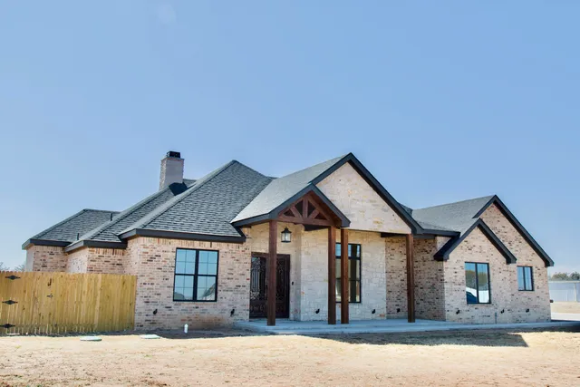 $429,000 | 7211 West 12th Street, Plainview, TX 79072