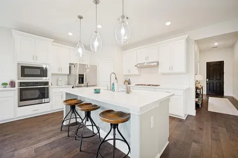 $519,999 | 104 Lakeview Drive, Oak Point, TX 75068
