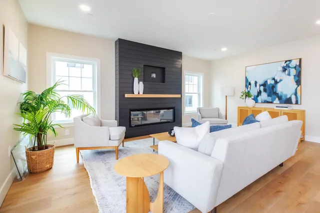 $1,349,000 | 465 Ocean Boulevard, Unit 301, Hampton, NH 03842