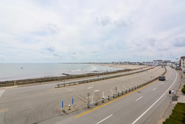 $1,349,000 | 465 Ocean Boulevard, Unit 301, Hampton, NH 03842