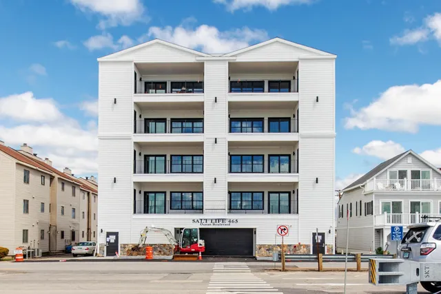$1,349,000 | 465 Ocean Boulevard, Unit 301, Hampton, NH 03842