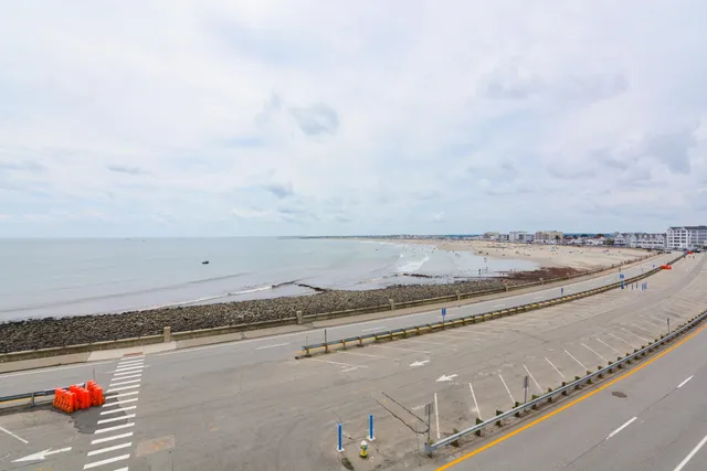 $1,349,000 | 465 Ocean Boulevard, Unit 301, Hampton, NH 03842