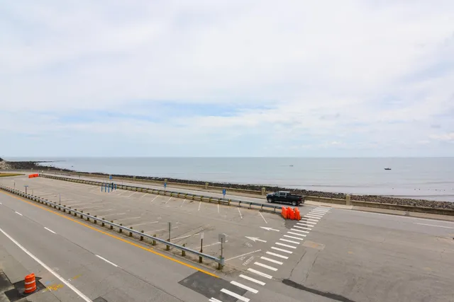 $1,349,000 | 465 Ocean Boulevard, Unit 301, Hampton, NH 03842