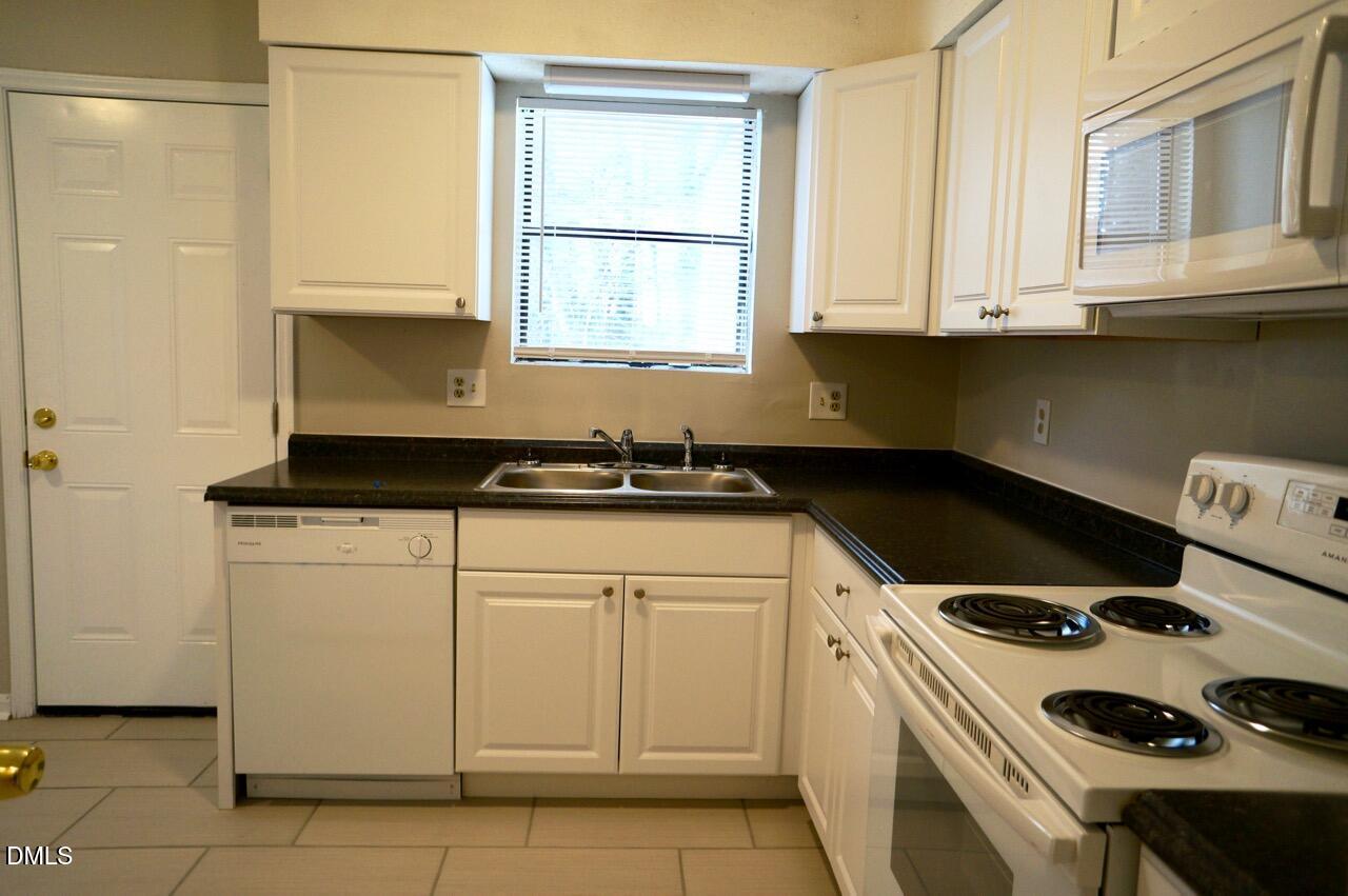 4209 Greencastle Court, Unit C Raleigh, NC 27604 - Photo 7 of 15 G