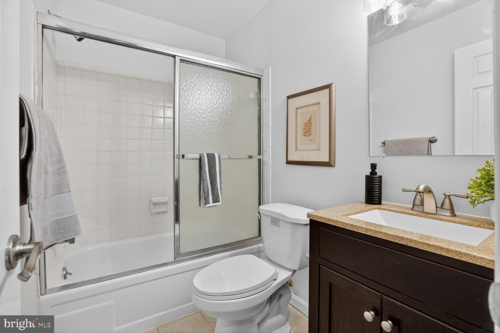 6630 Hillandale Road, Unit 56 Chevy Chase, MD 20815 - Photo 33 of 40 Second Full Bathroom