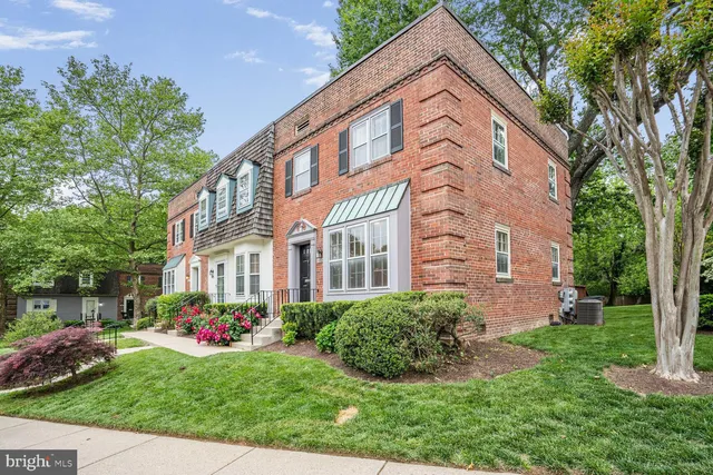 $729,000 | 6630 Hillandale Road, Unit 56, Chevy Chase, MD 20815