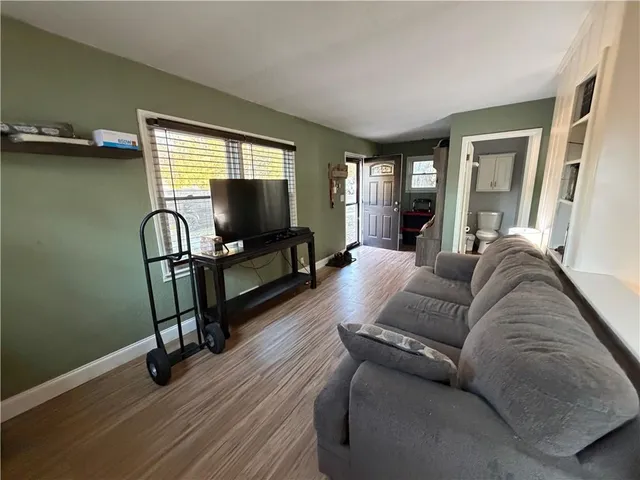 $205,000 | 810 Pine Street, Pleasant Hill, MO 64080