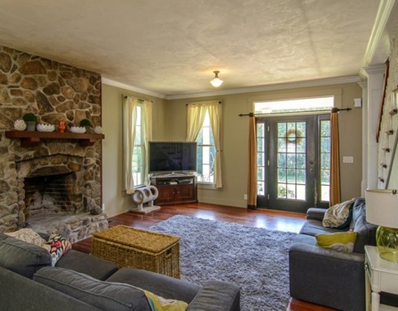 122 Mechanic Street Upton, MA 01568 - Photo 5 of 30 Gallery Image 5