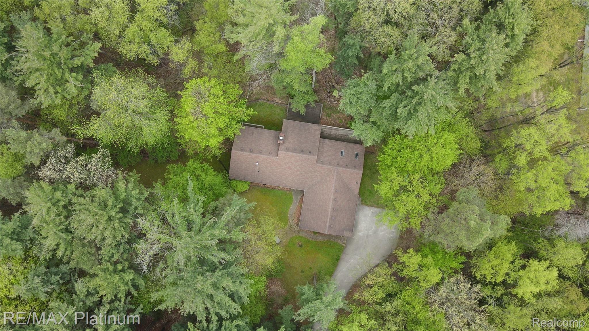 716 West Davis Road Howell, MI 48843 - Photo 4 of 48 ProAirVideos-716 W Davis Rd-00007.jpg