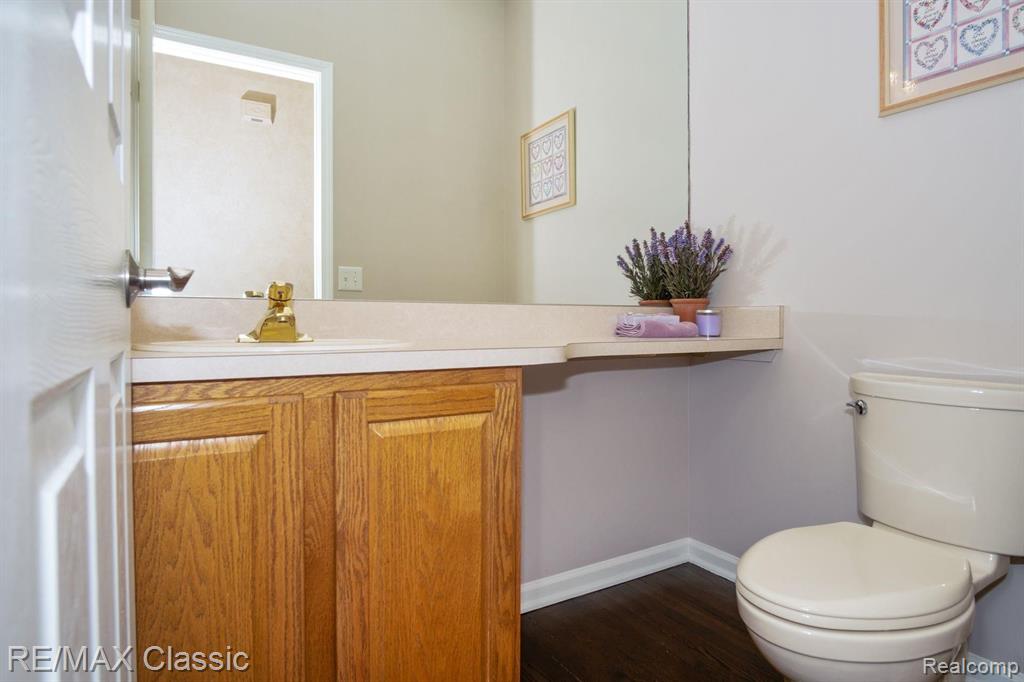 47886 Pavillon Road Canton, MI 48188 - Photo 16 of 31