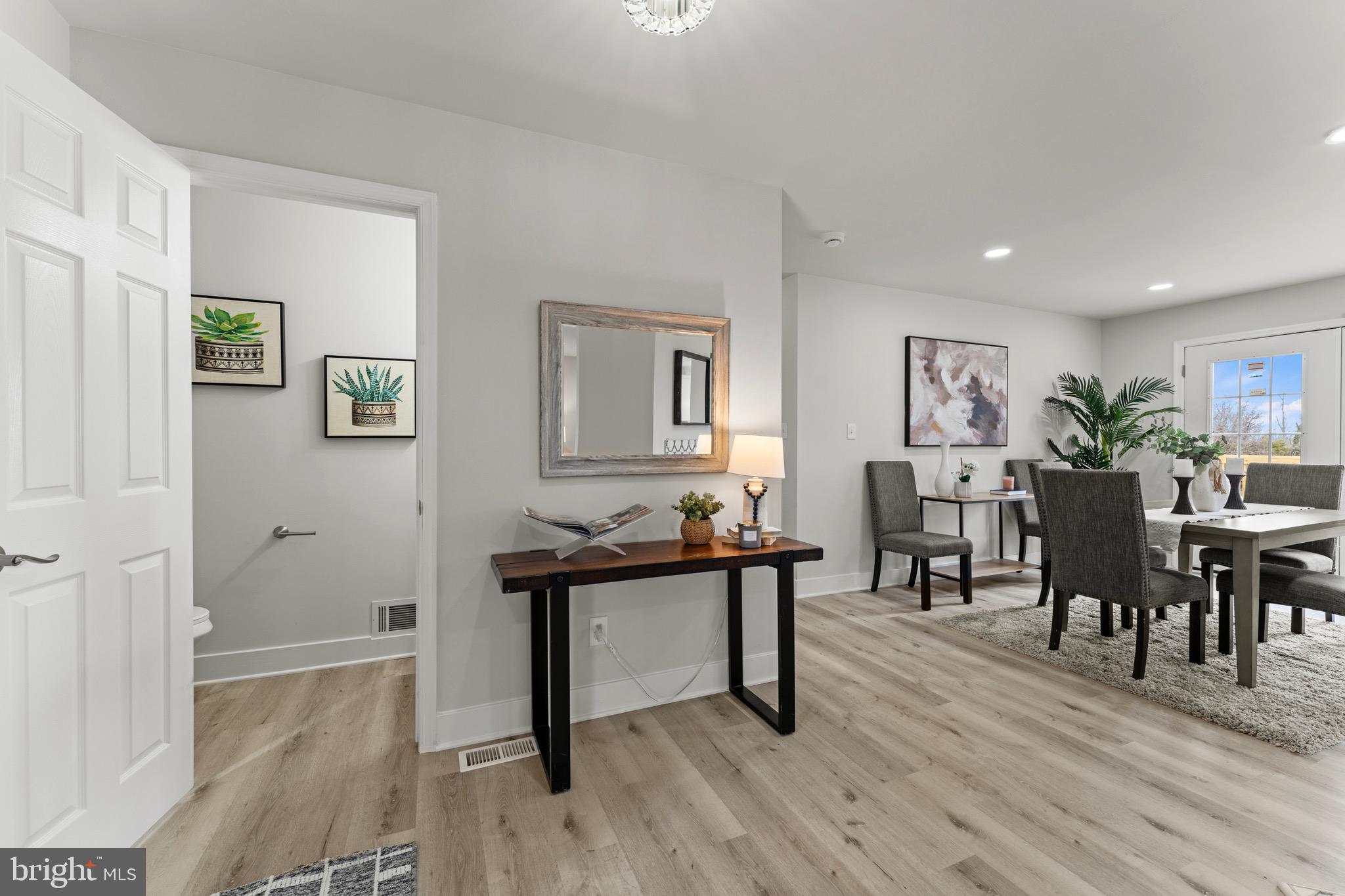 2915 North Rolling Road Windsor Mill, MD 21244 - Photo 3 of 43