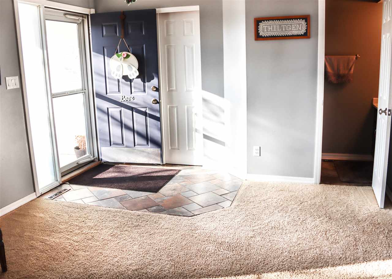 3527 Falcon View Road Southwest Cedar Rapids, IA 52404 - Photo 2 of 40 Gallery Image 2