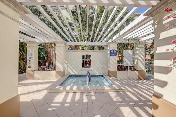 $4,000 | 600 South Dixie Highway, Unit 630, West Palm Beach, FL 33401