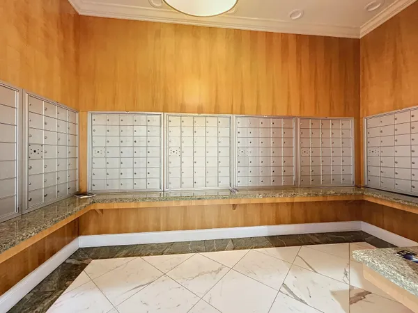 $4,000 | 600 South Dixie Highway, Unit 630, West Palm Beach, FL 33401