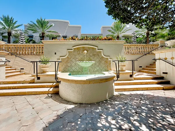 $4,000 | 600 South Dixie Highway, Unit 630, West Palm Beach, FL 33401