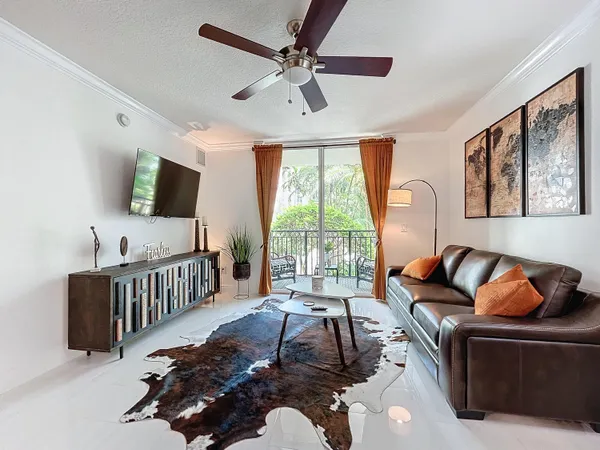 $4,000 | 600 South Dixie Highway, Unit 630, West Palm Beach, FL 33401