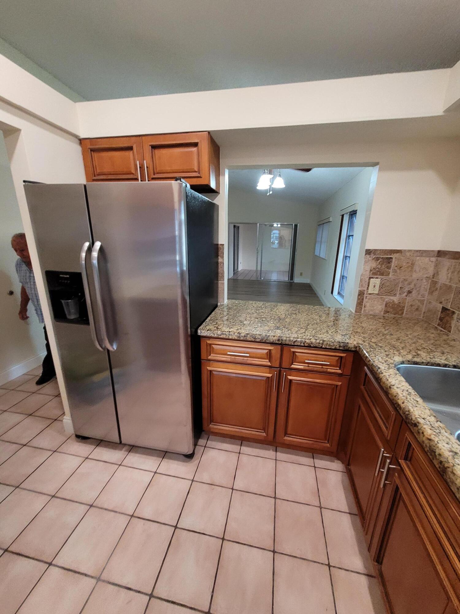 8065 Springtree Road Boca Raton, FL 33496 - Photo 7 of 52 20230204_111256