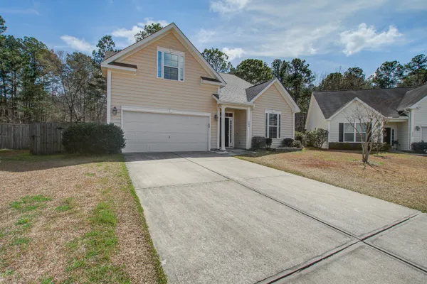 $374,900 | 204 Palmetto Street, Moncks Corner, SC 29461