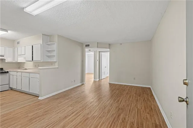 $1,200 | Undisclosed Address, Metairie, LA 70003