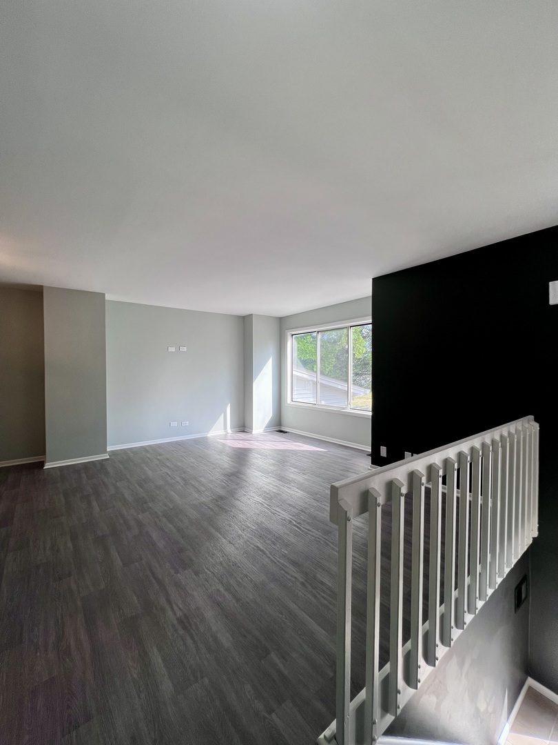 452 Park Ridge Lane, Unit D Aurora, IL 60504 - Photo 4 of 13 Gallery Image 4