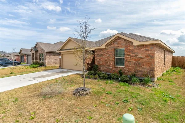 $299,000 | 1905 Skylar Lane, Cleburne, TX 76033