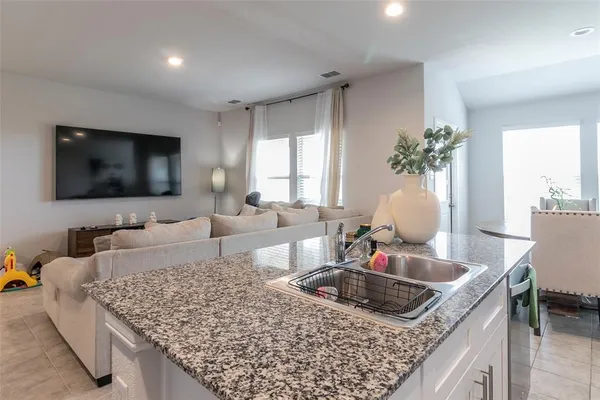 $299,000 | 1905 Skylar Lane, Cleburne, TX 76033