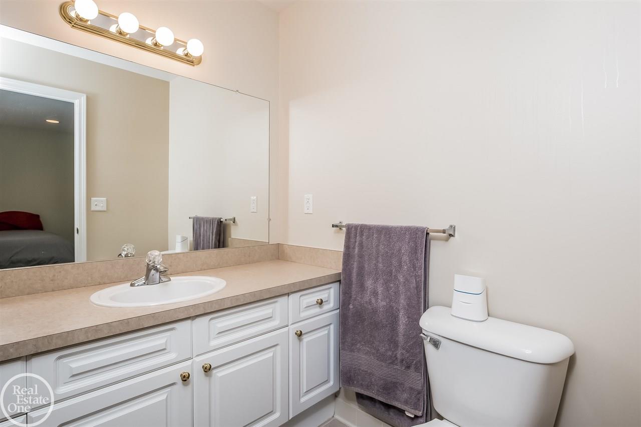 3635 Tremonte Circle Rochester, MI 48306 - Photo 19 of 38