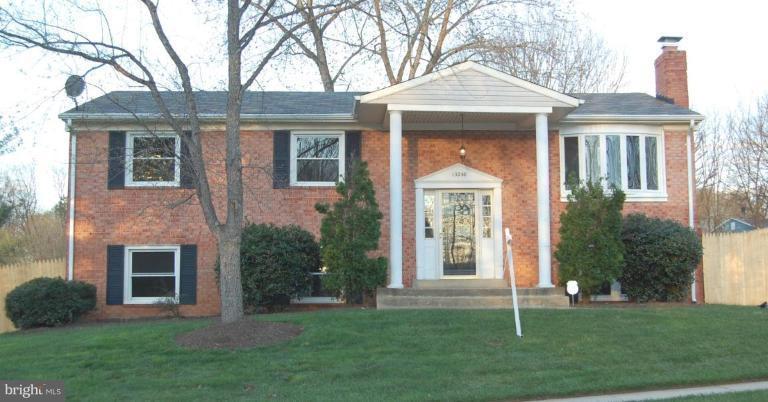 13248 Kurtz Road Woodbridge, VA 22193 - Photo 1 of 21 Exterior (Main)