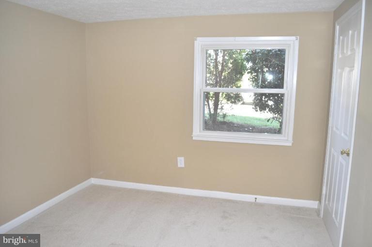 13248 Kurtz Road Woodbridge, VA 22193 - Photo 8 of 21 Bedroom #5