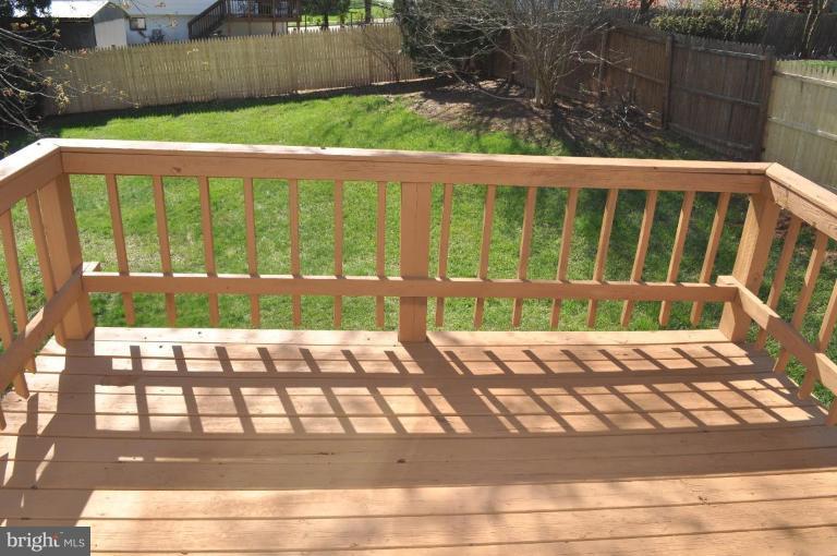 13248 Kurtz Road Woodbridge, VA 22193 - Photo 9 of 21 Deck