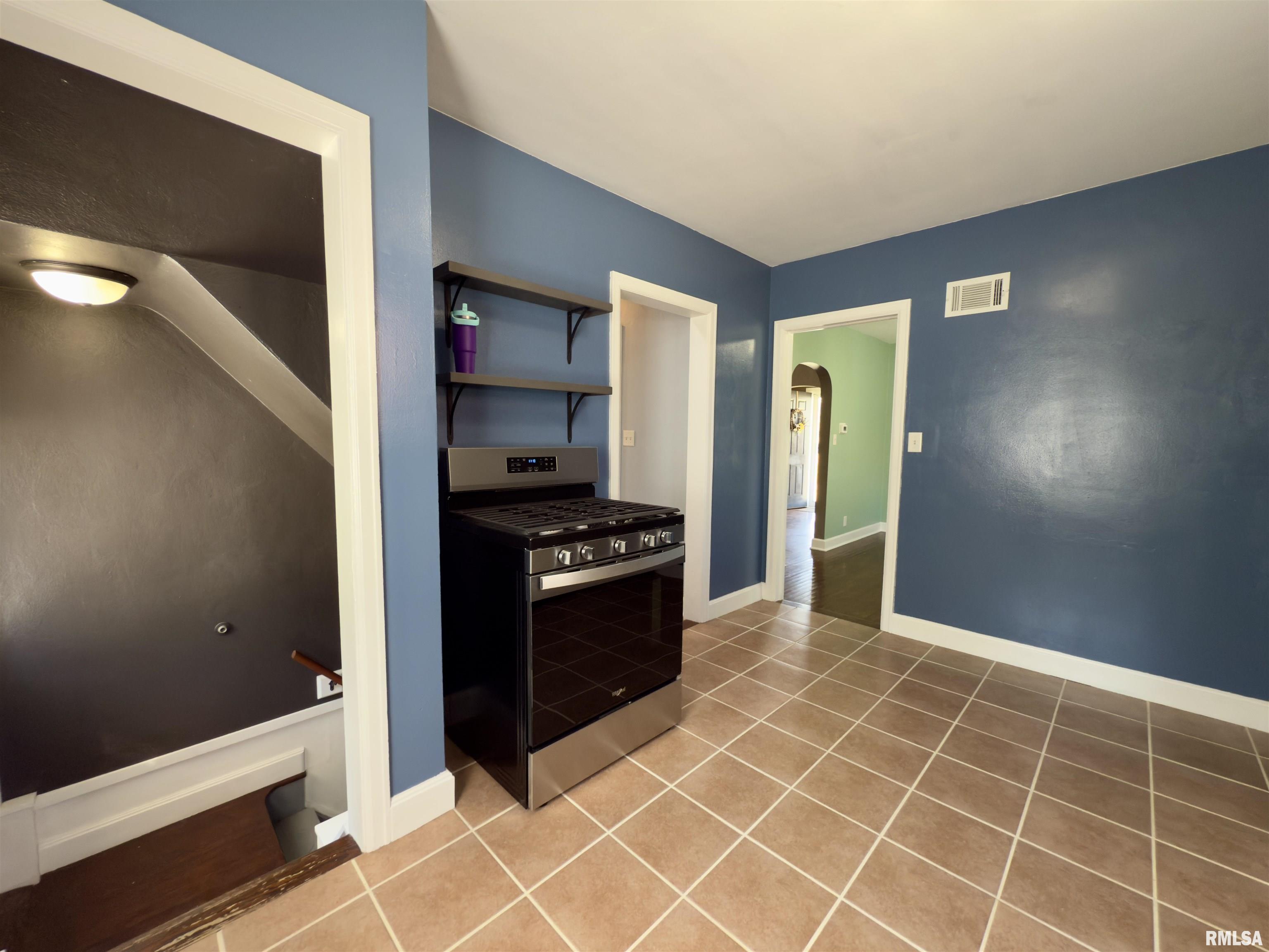 2416 South 5th Street Springfield, IL 62703 - Photo 7 of 45 Gallery Image 7