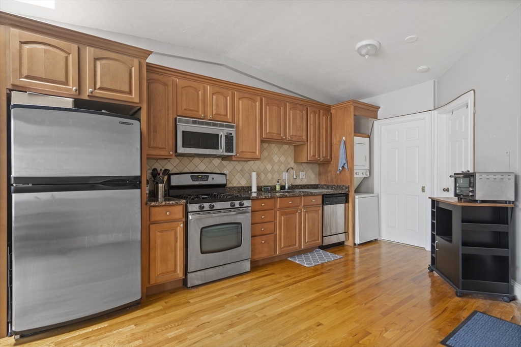 288 West 3rd Street, Unit 3 Boston, MA 02127 - Photo 3 of 7