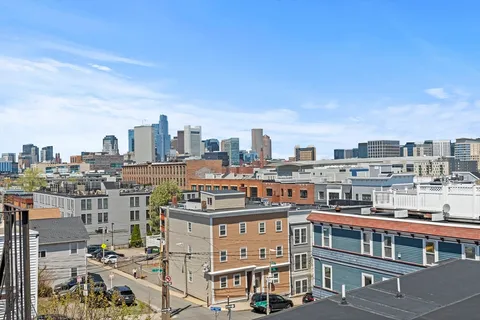 $520,000 | 288 West 3rd Street, Unit 3, Boston, MA 02127