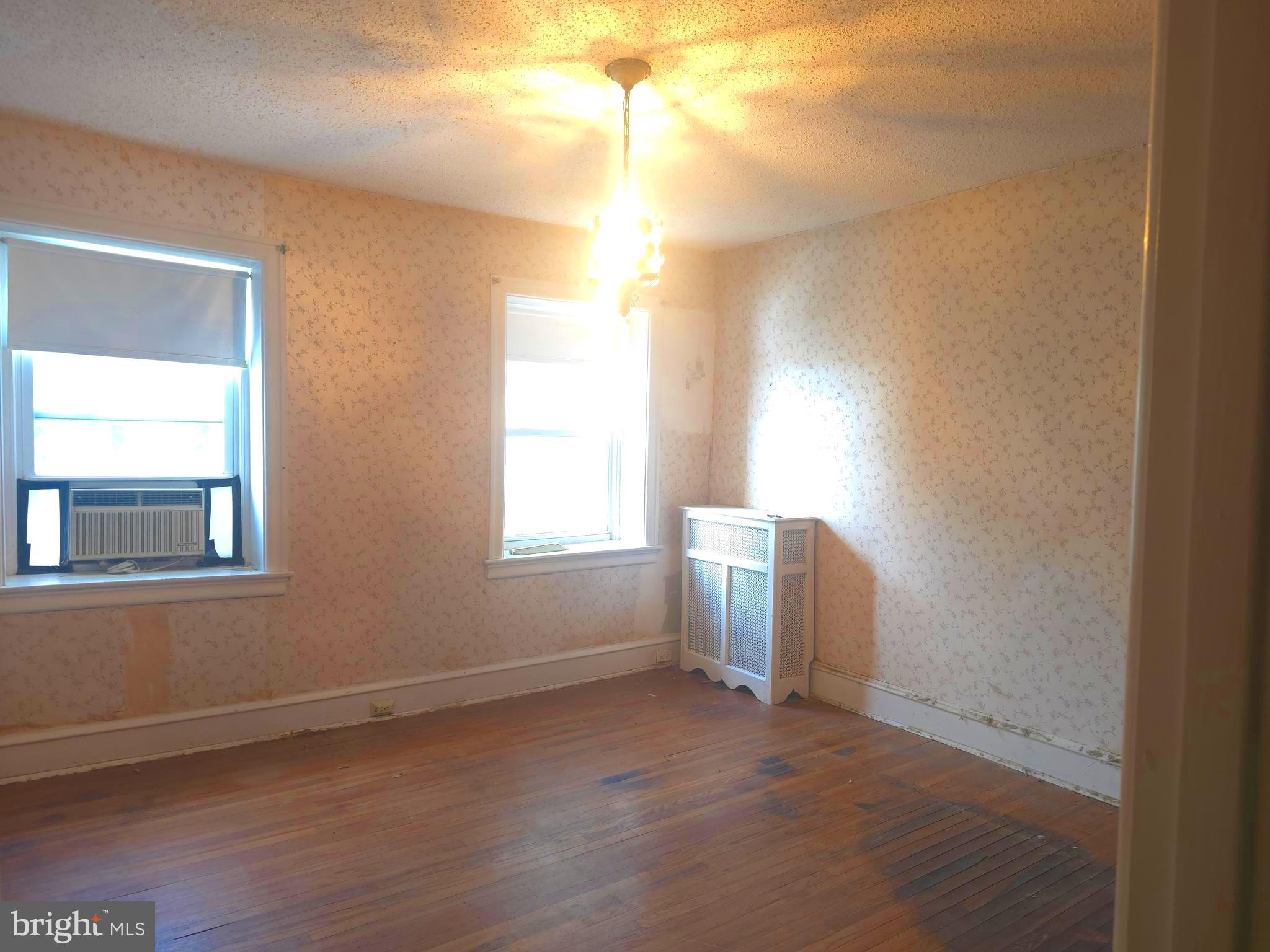 4428 Sherwood Road Philadelphia, PA 19131 - Photo 16 of 19