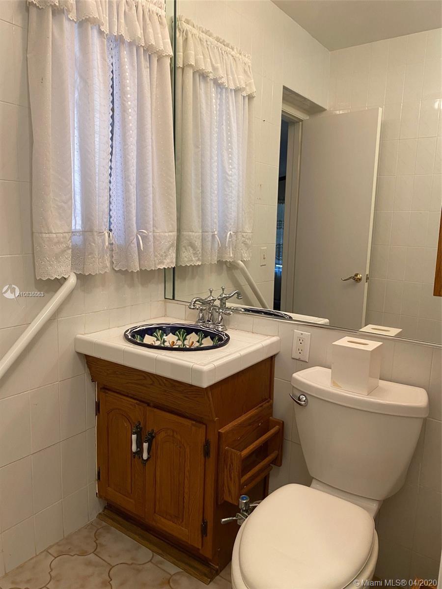 9555 Southwest 29th Street Miami, FL 33165 - Photo 11 of 27 Gallery Image 11