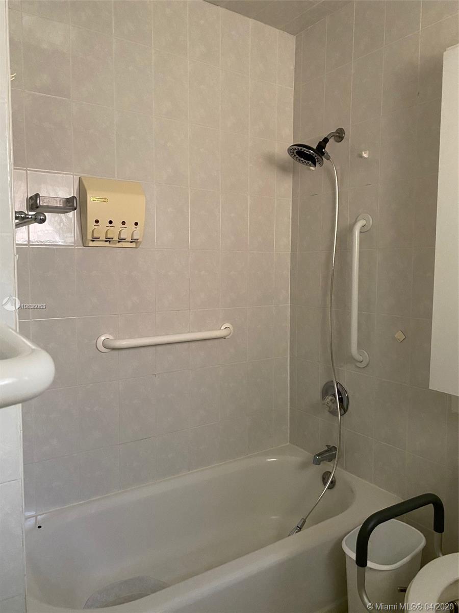 9555 Southwest 29th Street Miami, FL 33165 - Photo 14 of 27 Gallery Image 14
