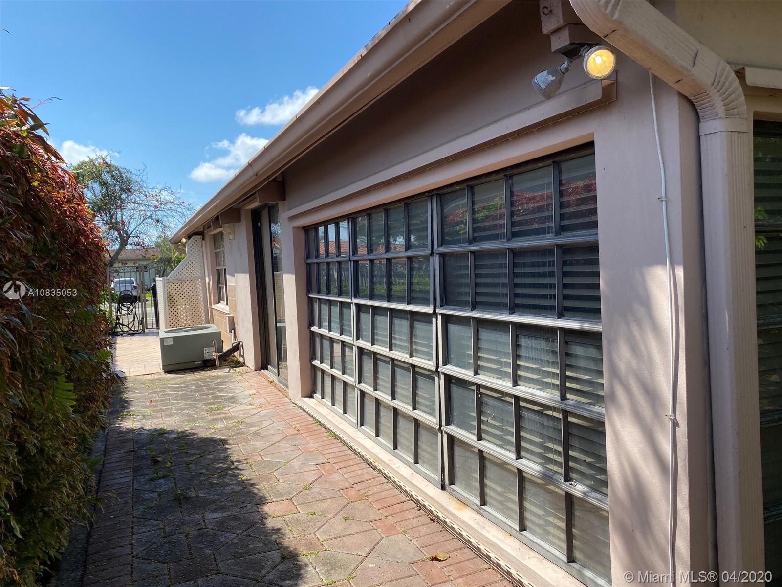 9555 Southwest 29th Street Miami, FL 33165 - Photo 25 of 27 Gallery Image 25