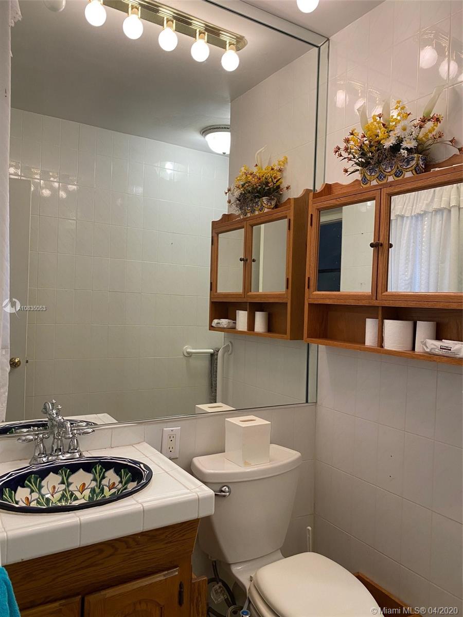 9555 Southwest 29th Street Miami, FL 33165 - Photo 8 of 27 Gallery Image 8