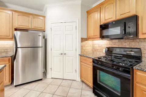 $375,000 | 10300 Morado Cove, Unit 802, Austin, TX 78759